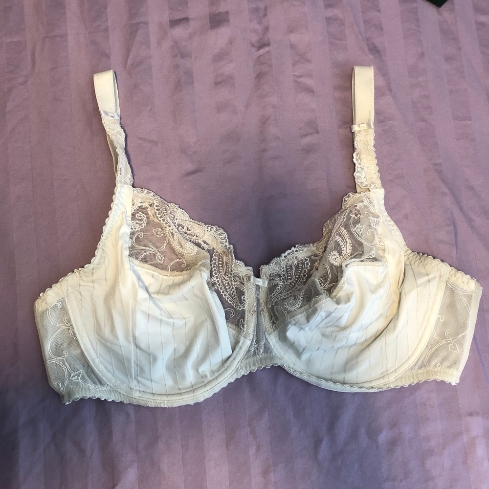 Chantelle White Lace Bra, 36 DDD